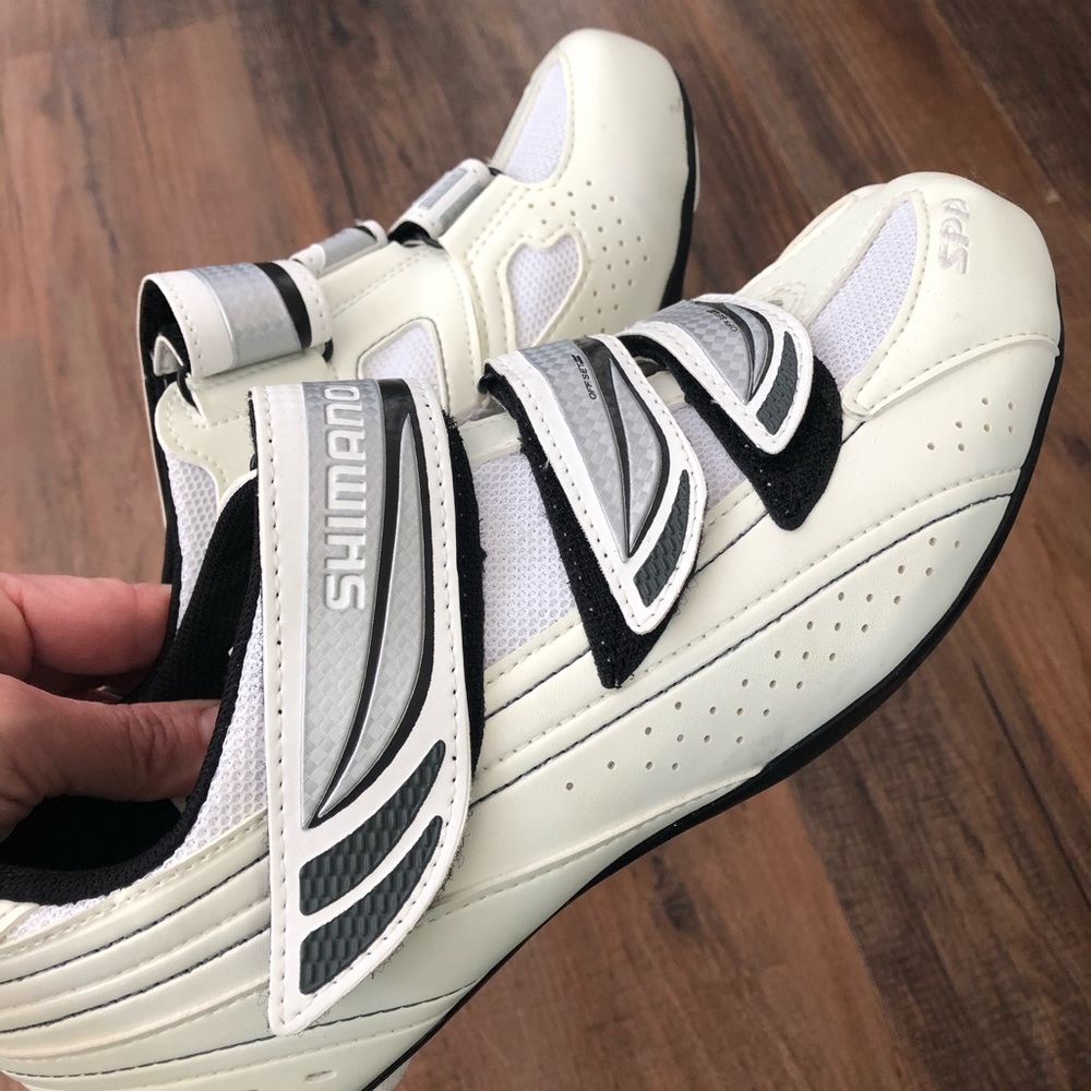 SHIMANO Women’s Size 41 Cycling Shoes